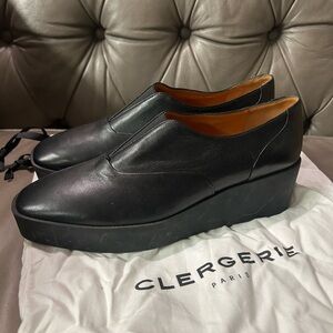 Robert Clergerie Lallie Derbies
platform leather slip on shoes
EUR 40 new